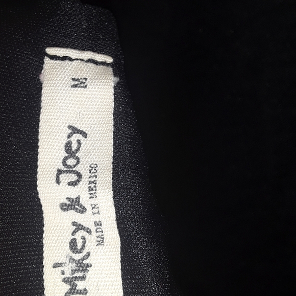 Womans Size Medium Solid Black Top Silky Bodysuit Sleeveless Tank Top Bodysuit - Picture 2 of 5